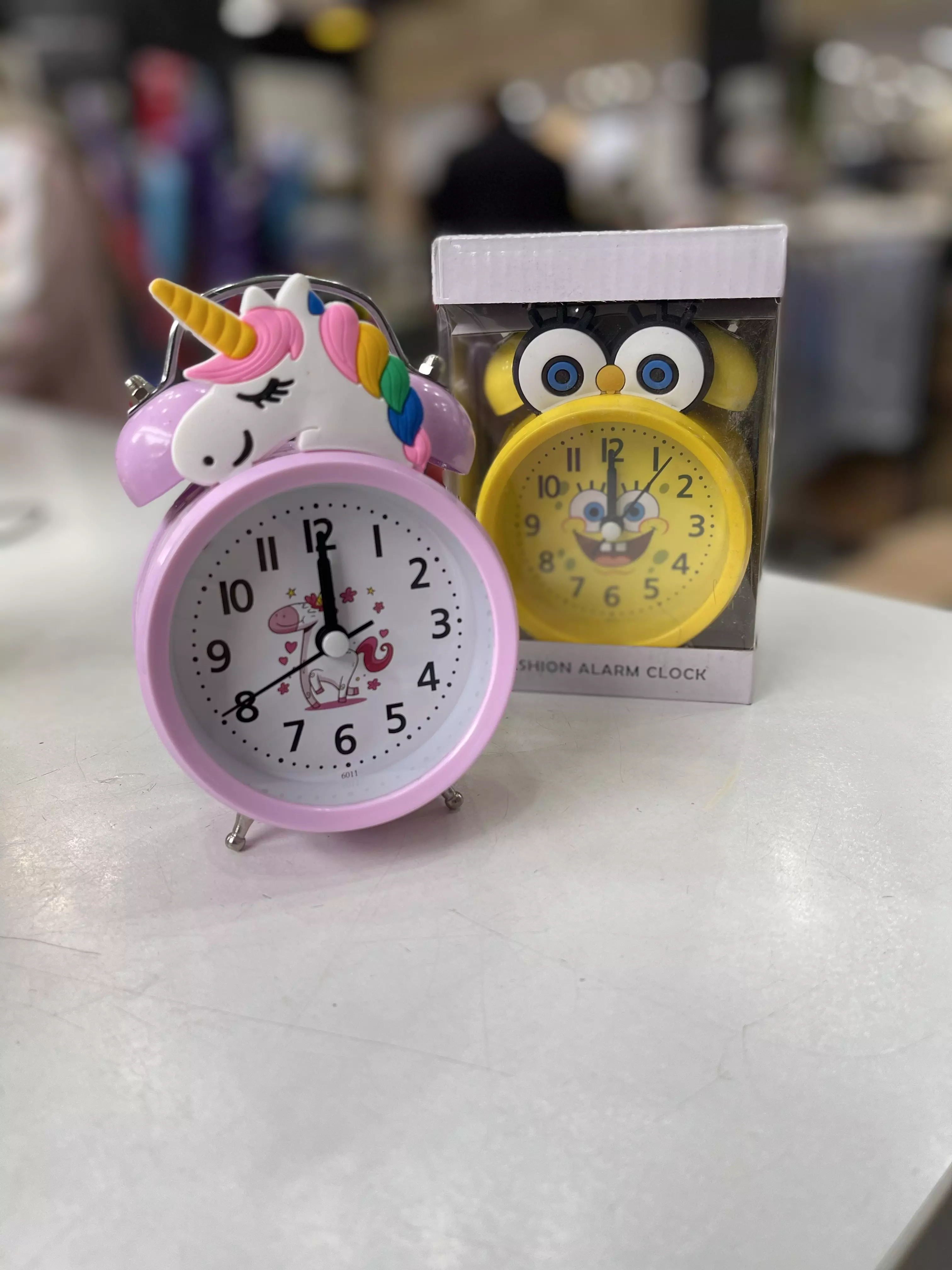 ساعت رومیزی زنگ خور