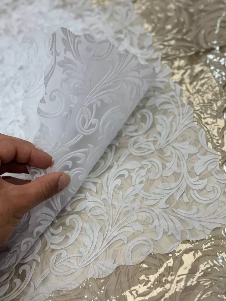 تو یخچالی وارداتی