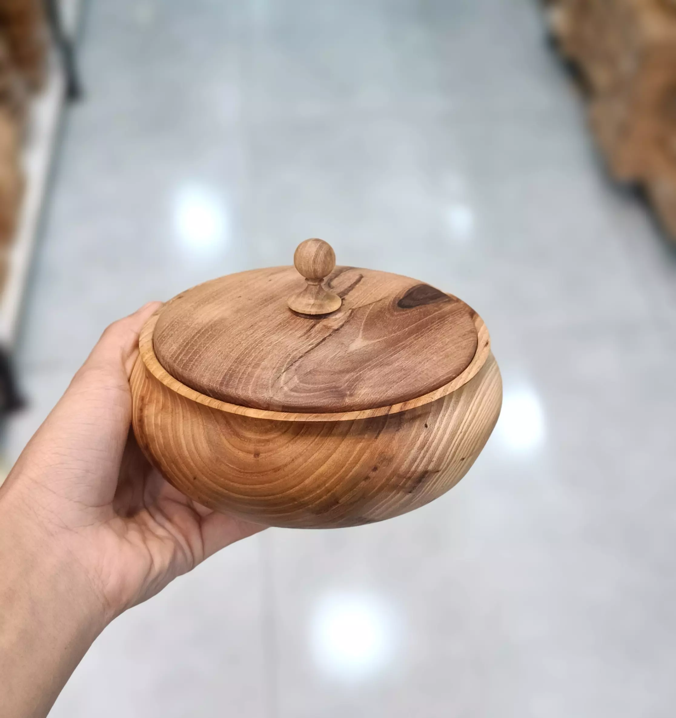 شکلات خوری چوبی مفیدی