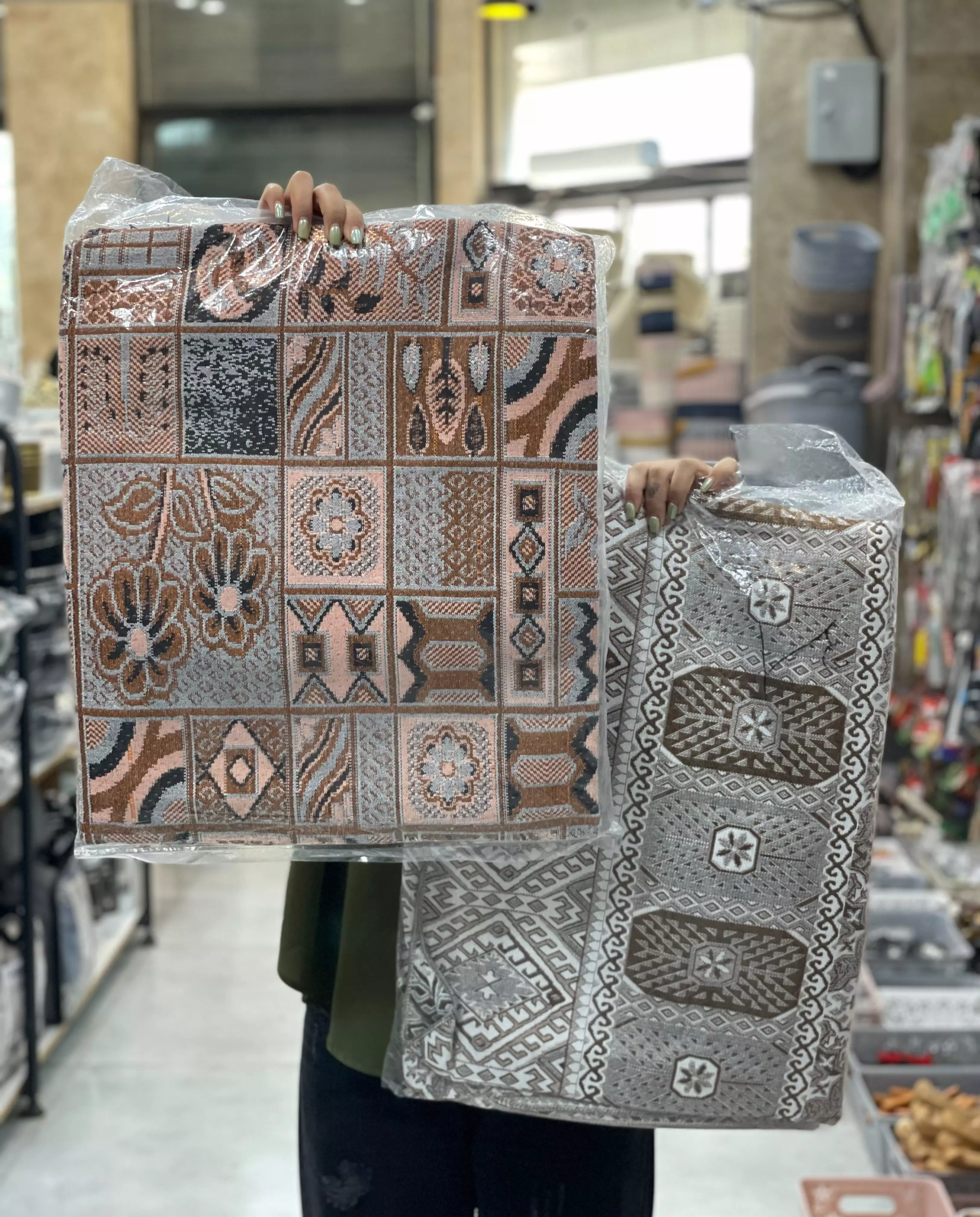 زیر سفره ۳ متری همایون