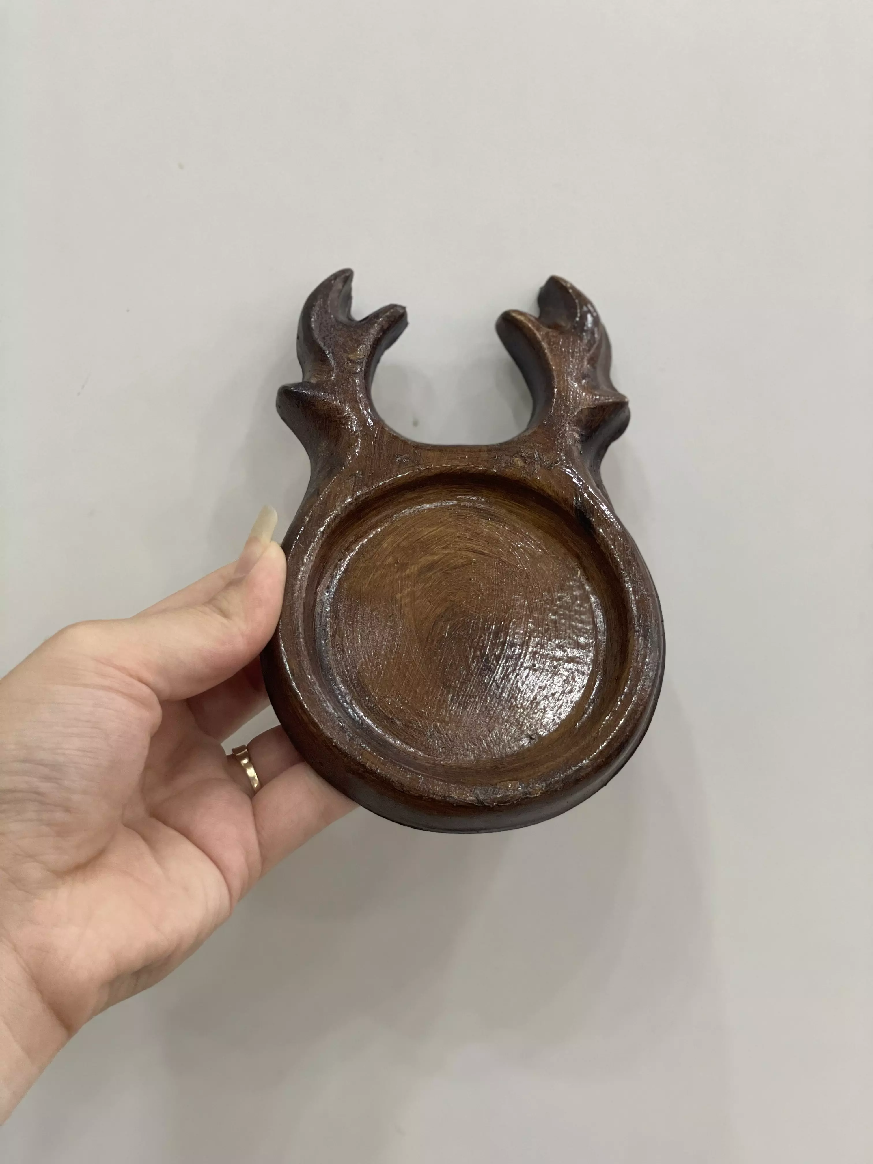 زیر لیوانی گوزن نظری