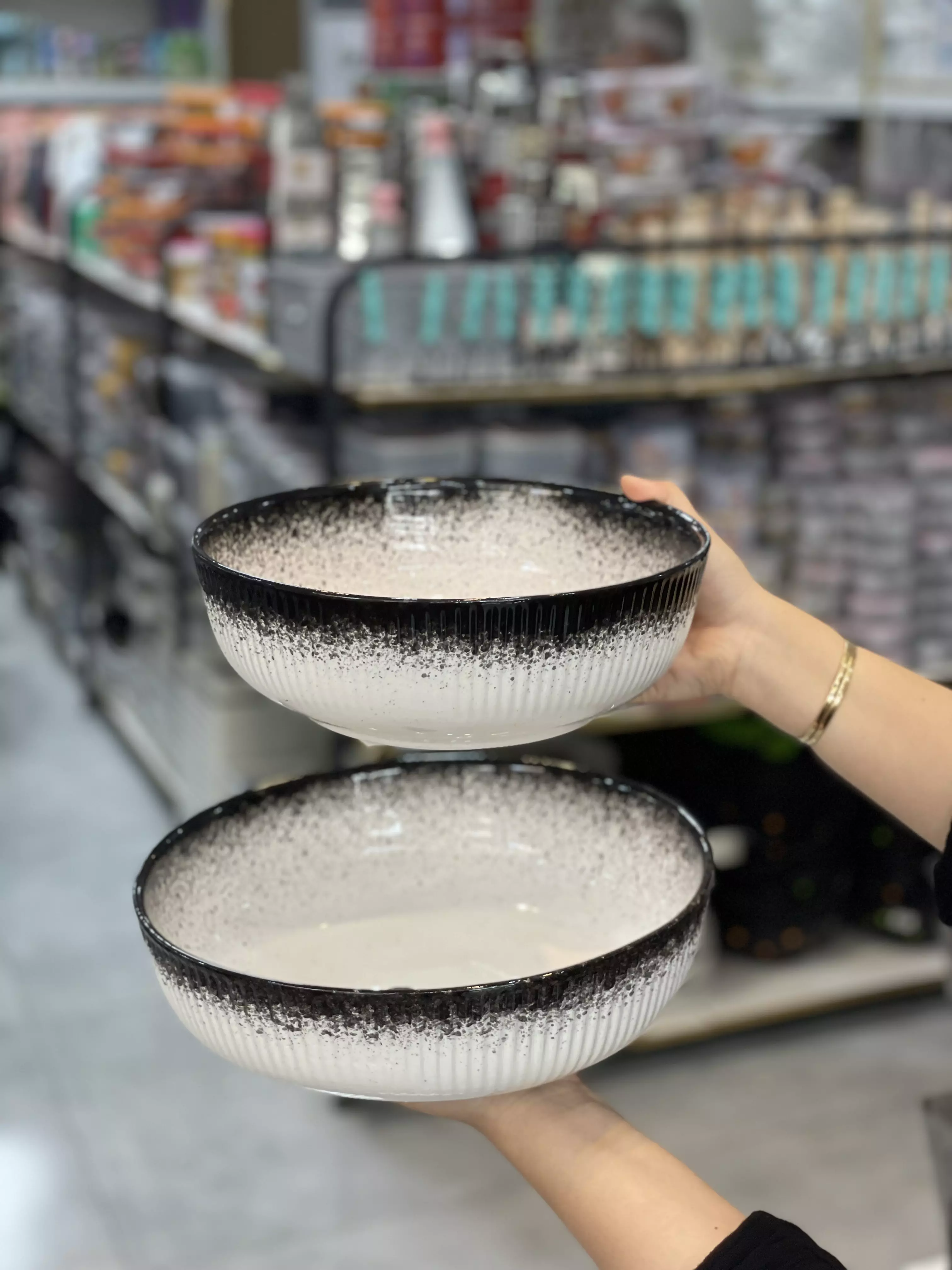 وانسل گرد لبه مشکی بزرگ