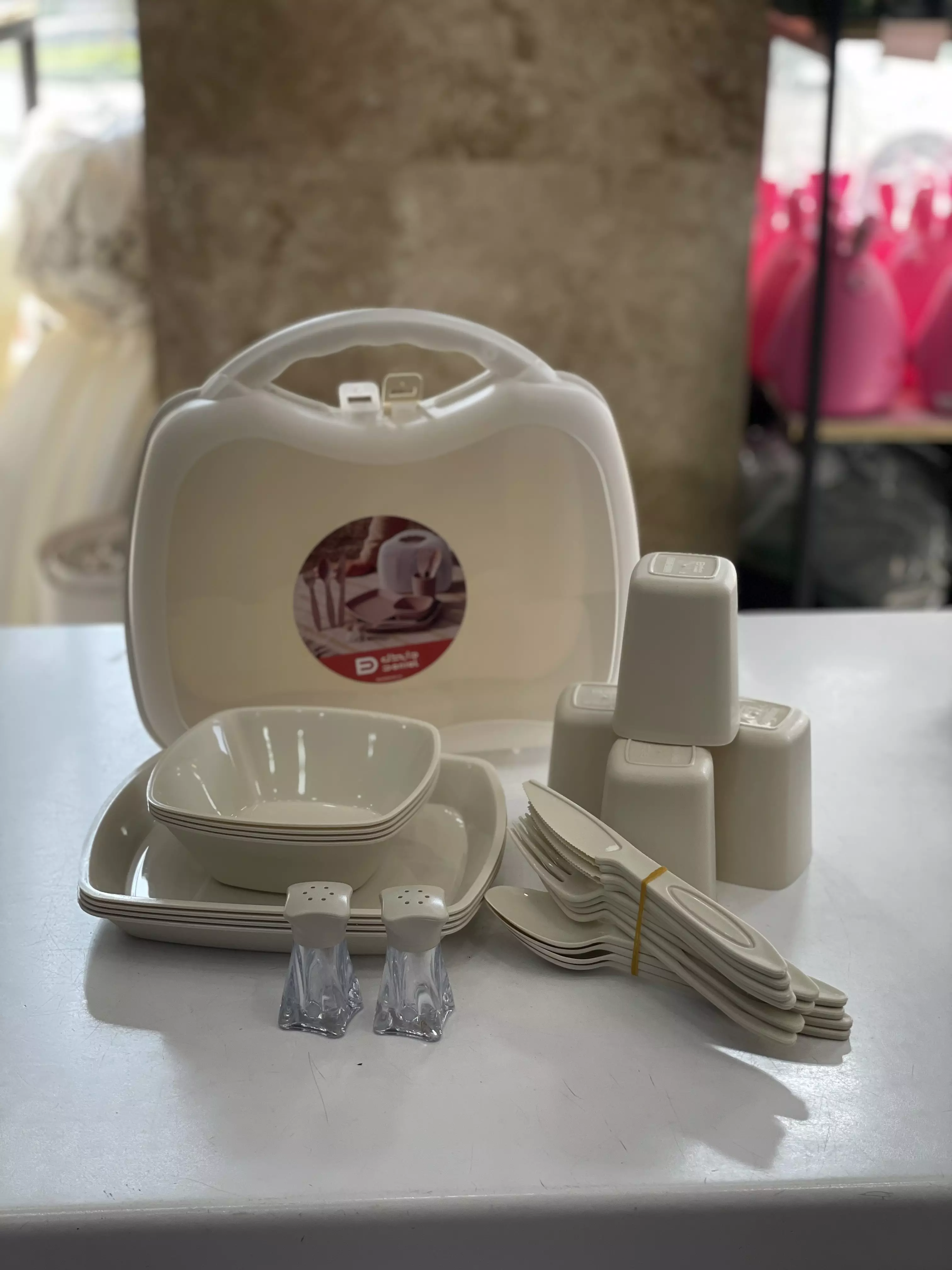 سرویس مسافرتی دانیال ۴ نفره
