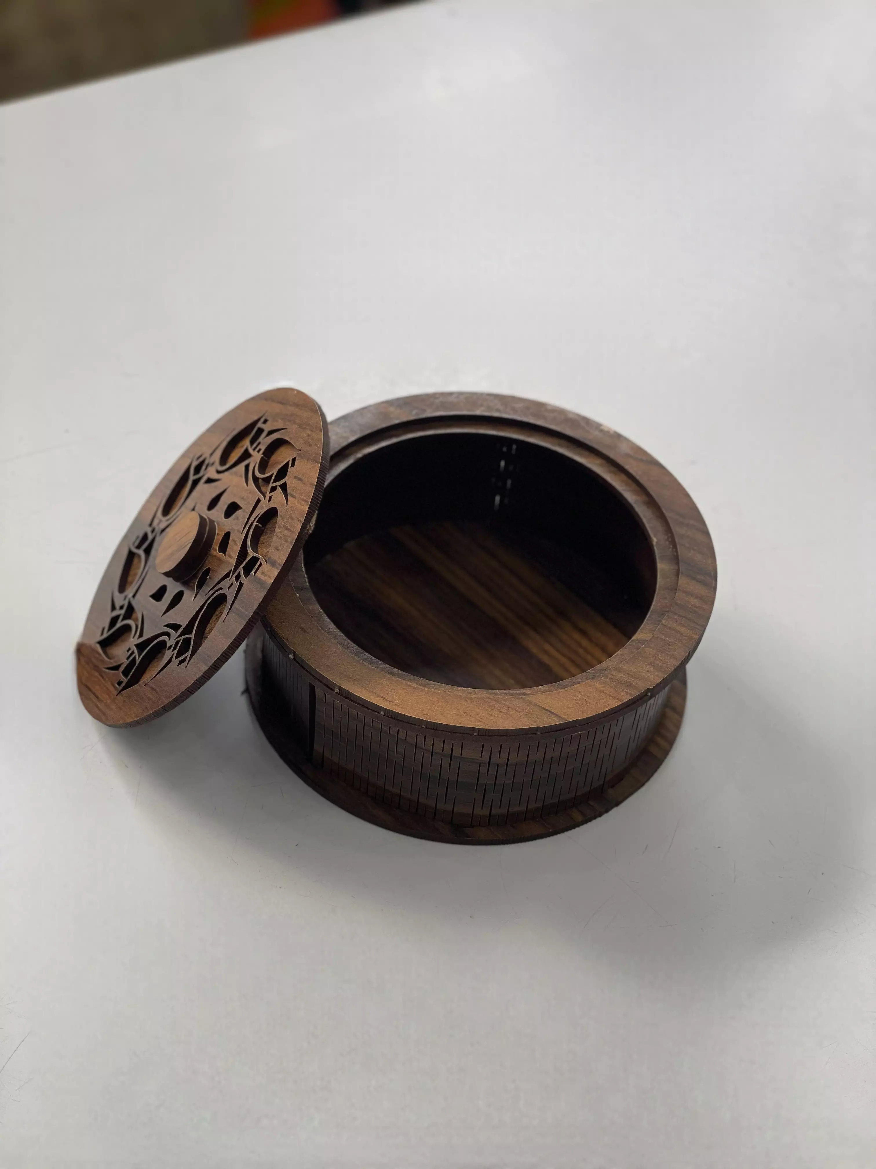 قندان درب چوبی