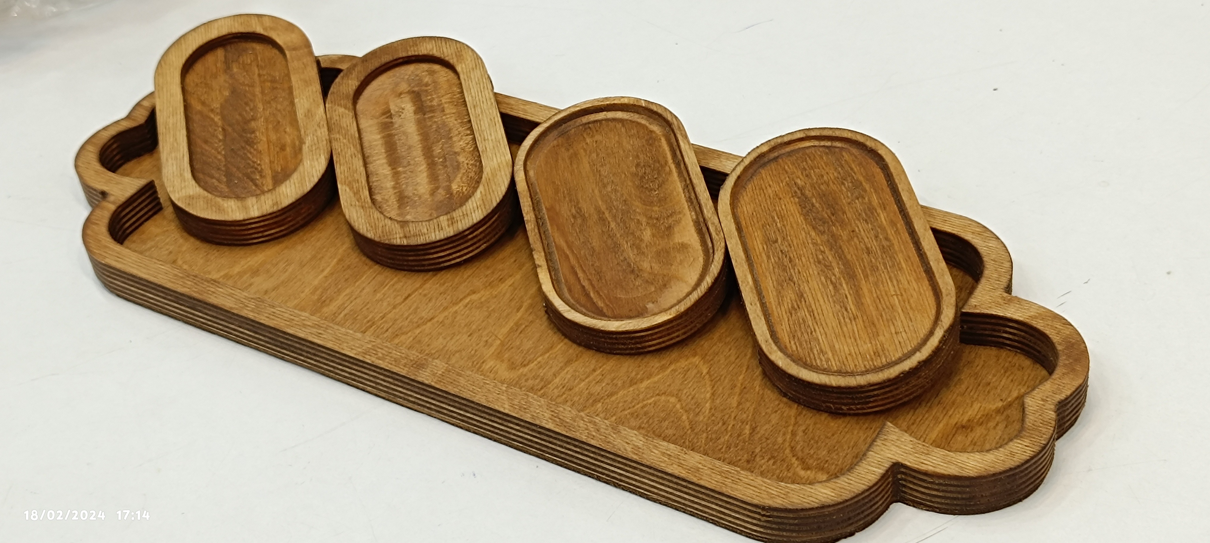 اردو خوری چهار خانه مستطیل چوبی