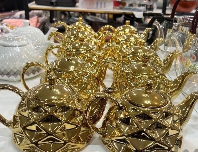 قوری چینی طلایی