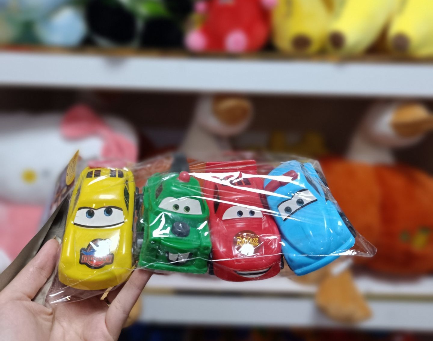 مک کوئین 4عددی