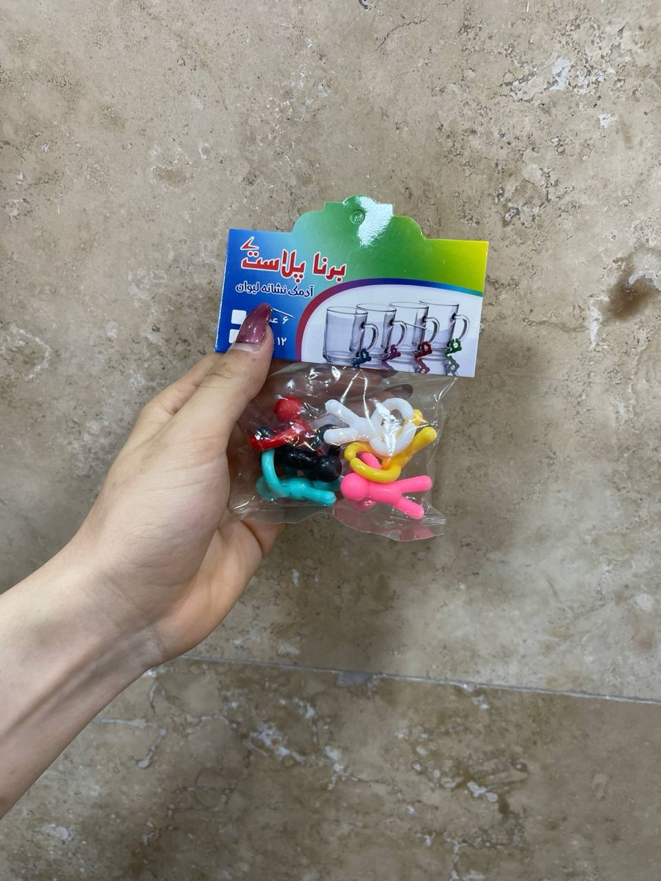 آدمک لیوان رنگی برنا