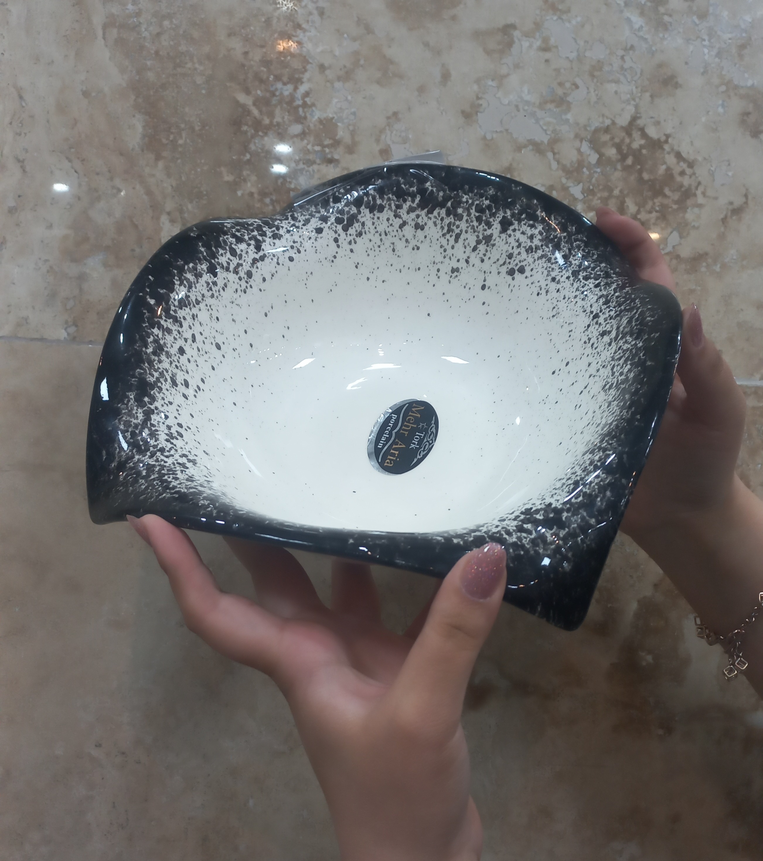 کاسه آبشاری مشکی